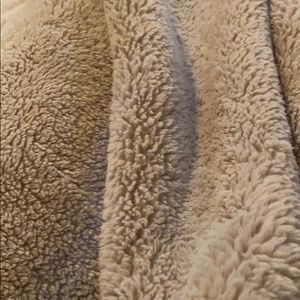 Meet your Posher, Macy